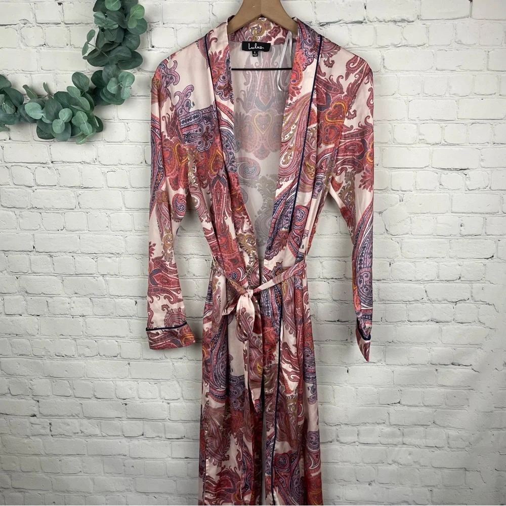 LULUS Fiji Blush Pink Paisley Print Satin Robe with Tie size small